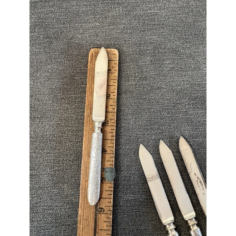 VTG Set of 4 Fruit Knives 1847 Rogers Bros. Co Warranted‎ Silver Plate Arabesque